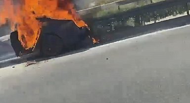 Tesla alev alev yandı
