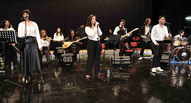 Tıp öğrencilerinden müzik korosu