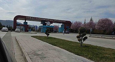 Tokat Gaziosmanpaşa Üniversitesi'nde cuma namazına giden sekretere soruşturma