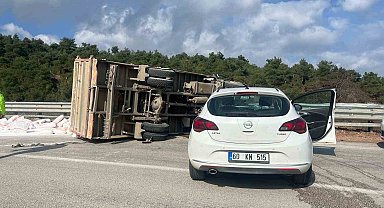Tokat'ta kamyon ile otomobil çarpıştı: 3 yaralı