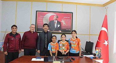 Toparlar Ortaokulu Masa Tenisinde il üçüncüsü oldu