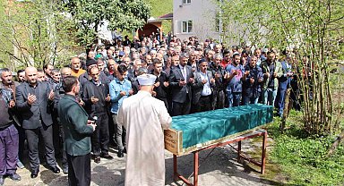 Trabzon'da isale hattındaki göçükte hayatını kaybeden işçilerden İbrahim Keskin son yolculuğuna uğurlandı