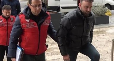 Trabzonspor-Fenerbahçe maçı sonrası olaylara karışan 13 kişiden 2'si tutuklandı