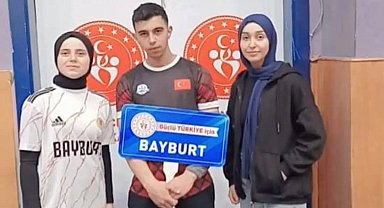 Türkiye bilek güreşi ikincisi Bayburt'tan