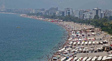 Türkiye turizmde 2024 yılına damga vuracak: "Tarihimizde ilk defa erken rezervasyonda İspanya'nın önüne geçtik"