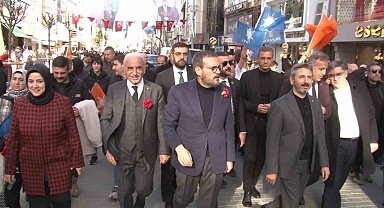 Ümraniye Belediye Başkanı İsmet Yıldırım vatandaşlar ile iftar programında buluştu