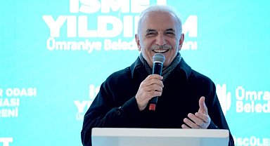 Ümraniye Belediye Başkanı Yıldırım, "Metroların hali rezillik, arızalanan metro sebebiyle vatandaş yolculuk yapamadı"