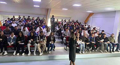 Üniversite öğrencilerine "Siber Suçlar ve Siber Güvenlik" konulu eğitim verildi