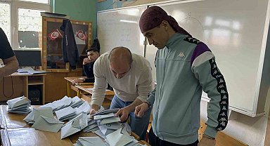 Uşak'ta sandıklar kapandı, oy sayım işlemi devam ediyor