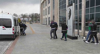 Uşak'ta uyuştucu ticareti yaptığı iddia edilen 4 şüpheli tutuklandı
