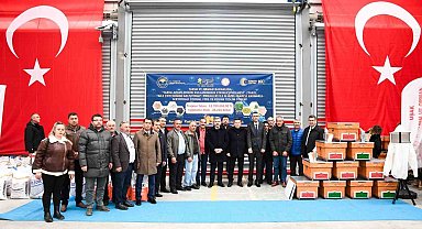 Uşaklı üreticiye tohum, fide, arı ve arıcılık malzemeleri dağıtıldı