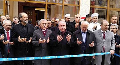 Üsküdar'da Gümüşsu Camii ibadete açıldı