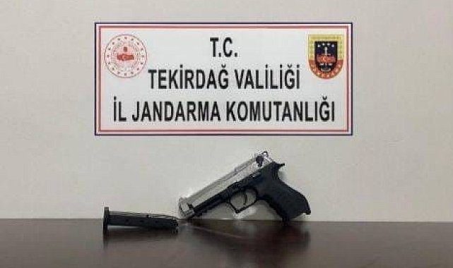 Üzerlerinden tabanca ele geçirildi