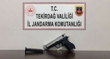 Üzerlerinden tabanca ele geçirildi