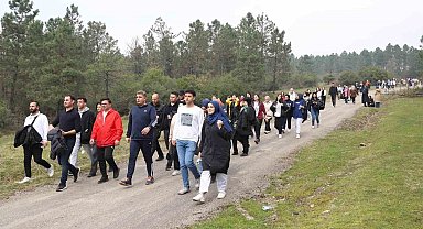 Vali Aslan gençlerle birlikte doğa yürüyüşü yaptı