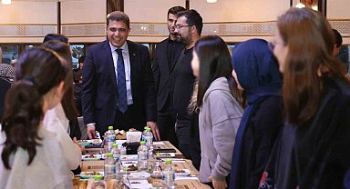Vali Aslan sevgi evlerinde kalan çocuklarla iftar yaptı