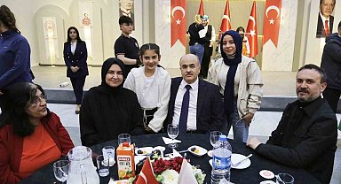 Vali Dağlı huzurevi sakinleriyle iftar yaptı