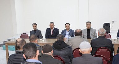 Vali Işın Kirazpınar Mahallesinde vatandaşlarla buluştu