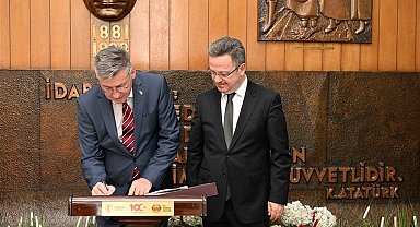 Vali Ünlü Başkonsolos Shröer'le bilgi alışverişinde bulundu