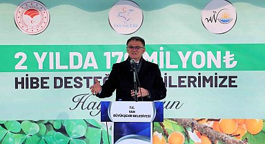 Vanlı çiftçilere 350 bin meyve fidanı dağıtıldı