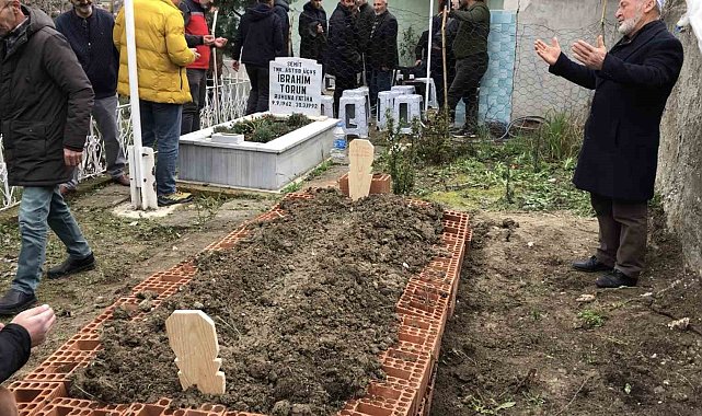 Vefat eden felçli baba Ali Torun, şehit evladının yanına defnedildi