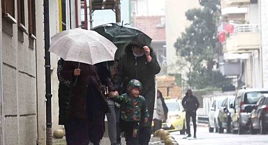 Yalova'da sağanak yağış