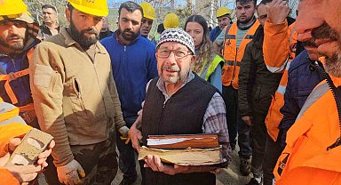 Yangında ev küle döndü, Kur'an-ı Kerim yanmadı