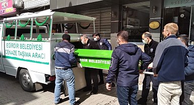 Yaşlı kadın konakladığı otel odasında ölü bulundu