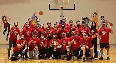 Yıldız Holding Basketbol Takımı, CBL'de şampiyon oldu