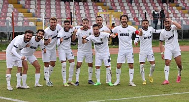 Yılmaz Vural yönetimindeki Menemen FK, play-off hattında