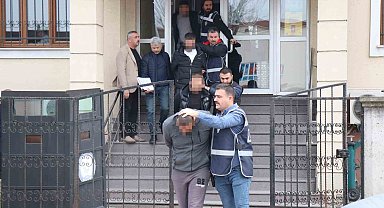 Yol kenarında ölü bulunmuştu: Cinayete kurban gittiği anlaşıldı