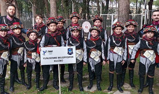 Yunusemre halk oyunlarında Manisa'nın gururu oldu