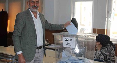 Yurder Şahin oyunu kullandı