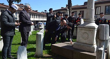 Zağnos Paşa Camii haziresinde yatan Şehit Yüzbaşı Necati Bey anıldı