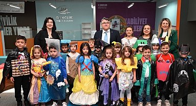 ZBEÜ'de Sıfır Atık Temalı Sergi ve Defile düzenlendi