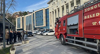 Zonguldak Adliyesi'nde çıkan yangın paniğe neden oldu