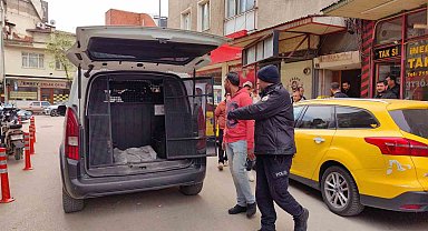 10 kaçak göçmene dudak uçuklatan fiyata evi kiraladı, gürültü yapınca yakalandılar