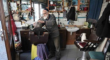 100 yıllık dükkanında bir ömrünü mesleğine adadı