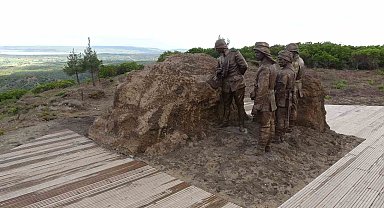 109 yıl önce o tarihi fotoğrafının çekildiği noktaya anıt yapıldı