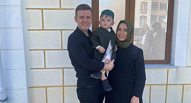 15 aylık olan minik Aslan umreye gitti