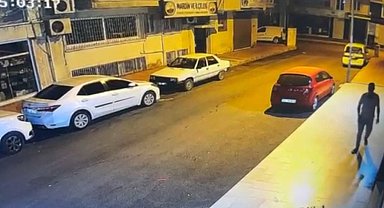 20 aracın lastiklerini kesen şahıs güvenlik kamerasına yansıdı