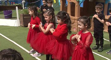 23 Nisan Ulusal Egemenlik ve Çocuk Bayramını Üsküdar'da doyasıya kutladılar