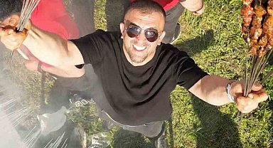 23 Nisan'da ay yıldızlı mangalda ciğer ziyafeti