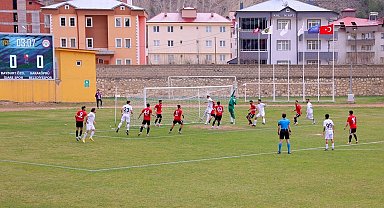 3. Lig; Bayburt Özel İdare Spor - Karaköprü Belediyespor: 0-0
