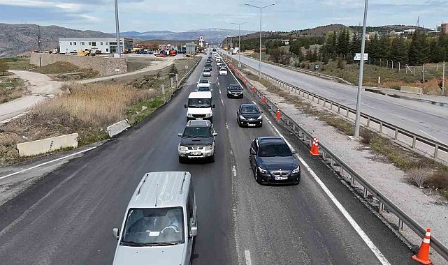 43 ilin geçiş güzergahındaki Kırıkkale'de bayram hareketliliği