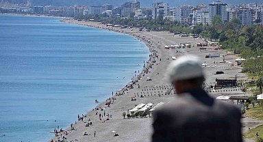 9 günlük bayram tatili Antalya'da Nisan'ı Haziran'a çevirdi