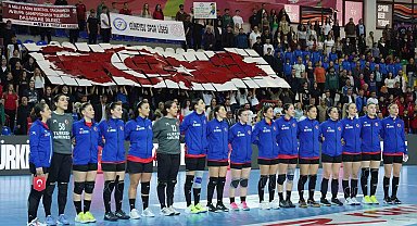 A Milli Kadın Hentbol Takımı, Karadağ'a mağlup oldu