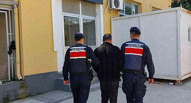 Adana'da 27 yıl kesinleşmiş hapis cezasıyla aranan hükümlü yakalandı
