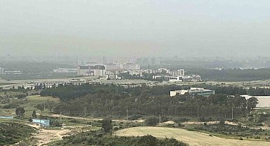 Adana'da toz bulutu etkili oldu