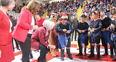 Afyonkarahisar'da 23 Nisan coşkusu